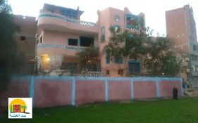 Rural Guest House فندق البيت الريفي